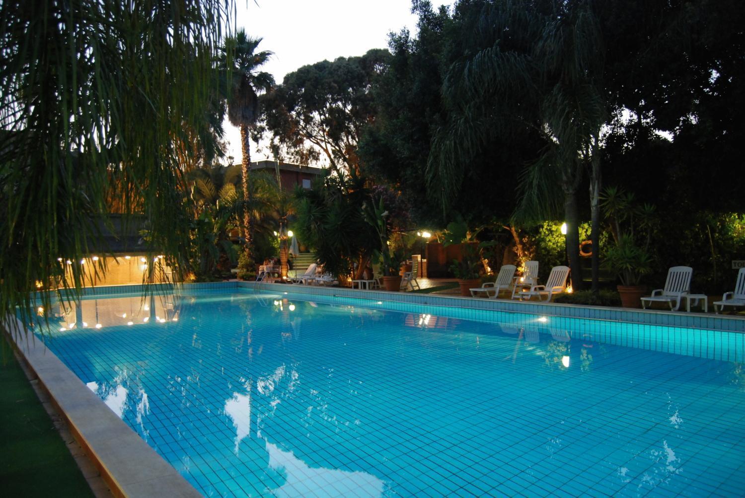 Garden Hotel San Giovanni La Punta Esterno foto