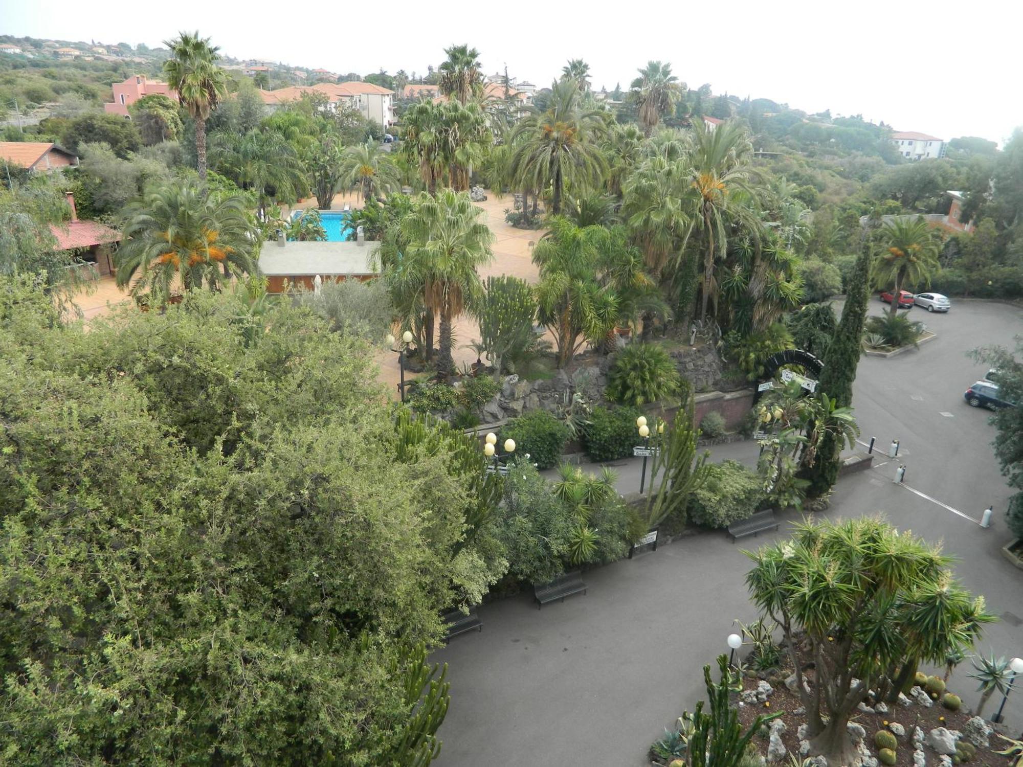 Garden Hotel San Giovanni La Punta Esterno foto