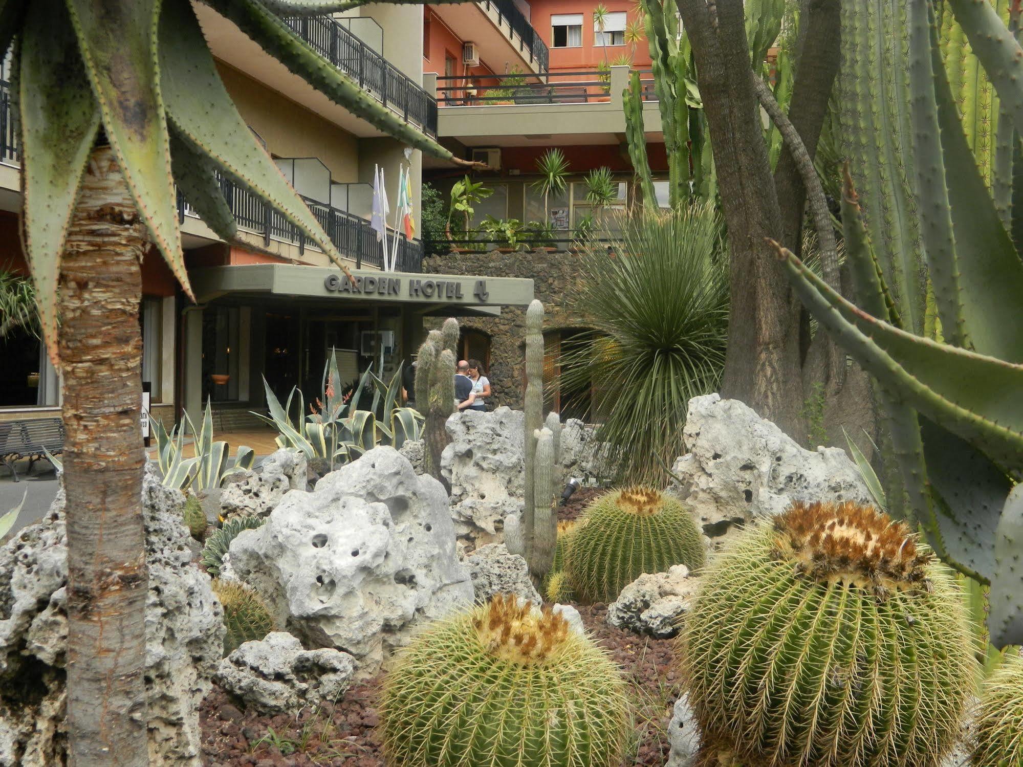 Garden Hotel San Giovanni La Punta Esterno foto